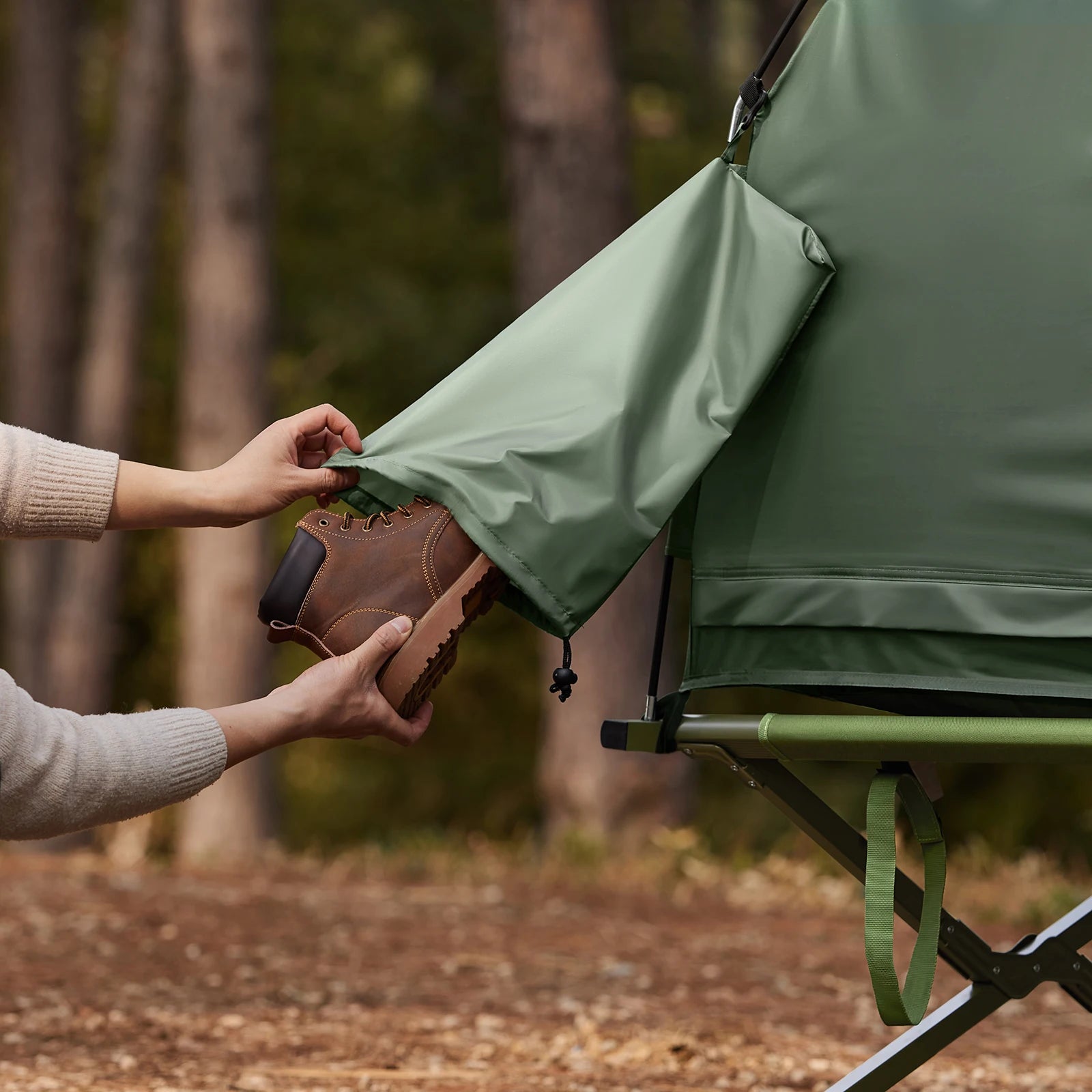 OGS32-L 4In1 Tent with Camping Bed Sleeping Bag Air Mattress and Accessories Camping Tent 2 People Camp Bed