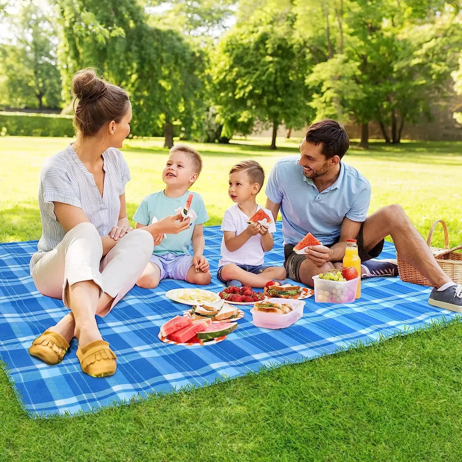 Outdoor Picnic Blanket with Waterproof Backing with Handles for Camping Picnic Hiking BBQ Travel Camping Blanket&Carrying Handle